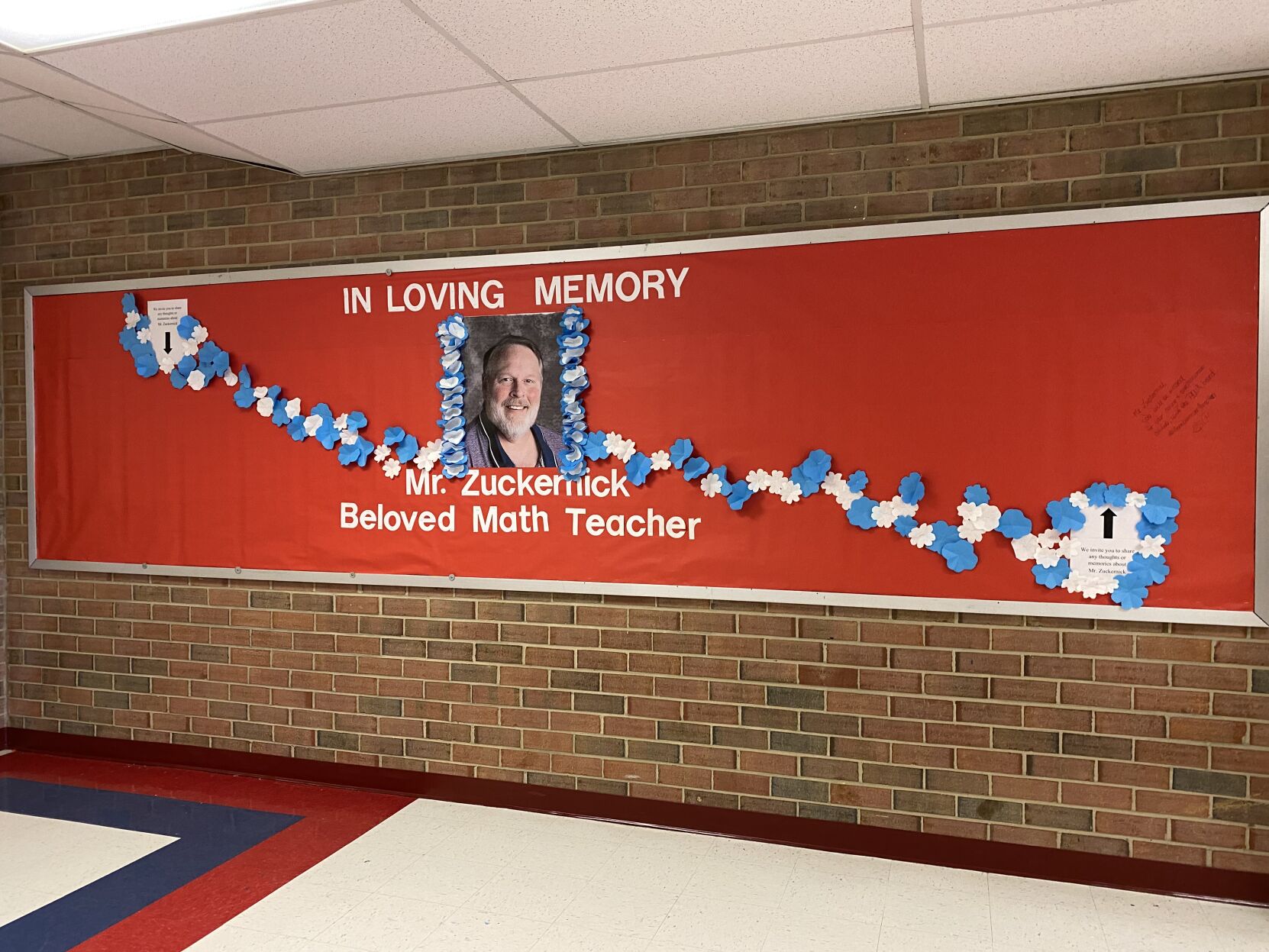 Photo_News_CovidTeacher_board.jpg